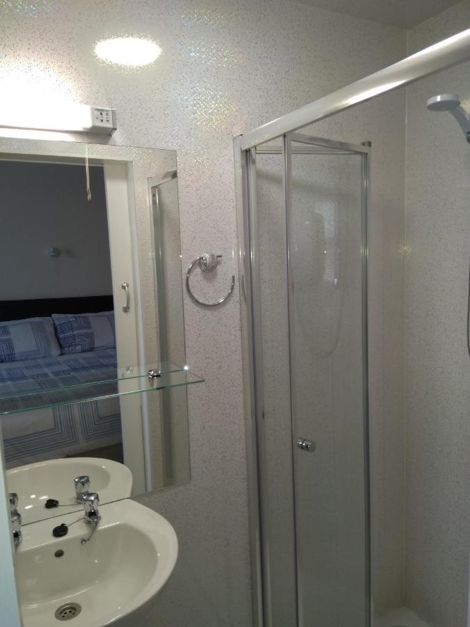 Lamplighter Guesthouse Плаймаут Номер фото