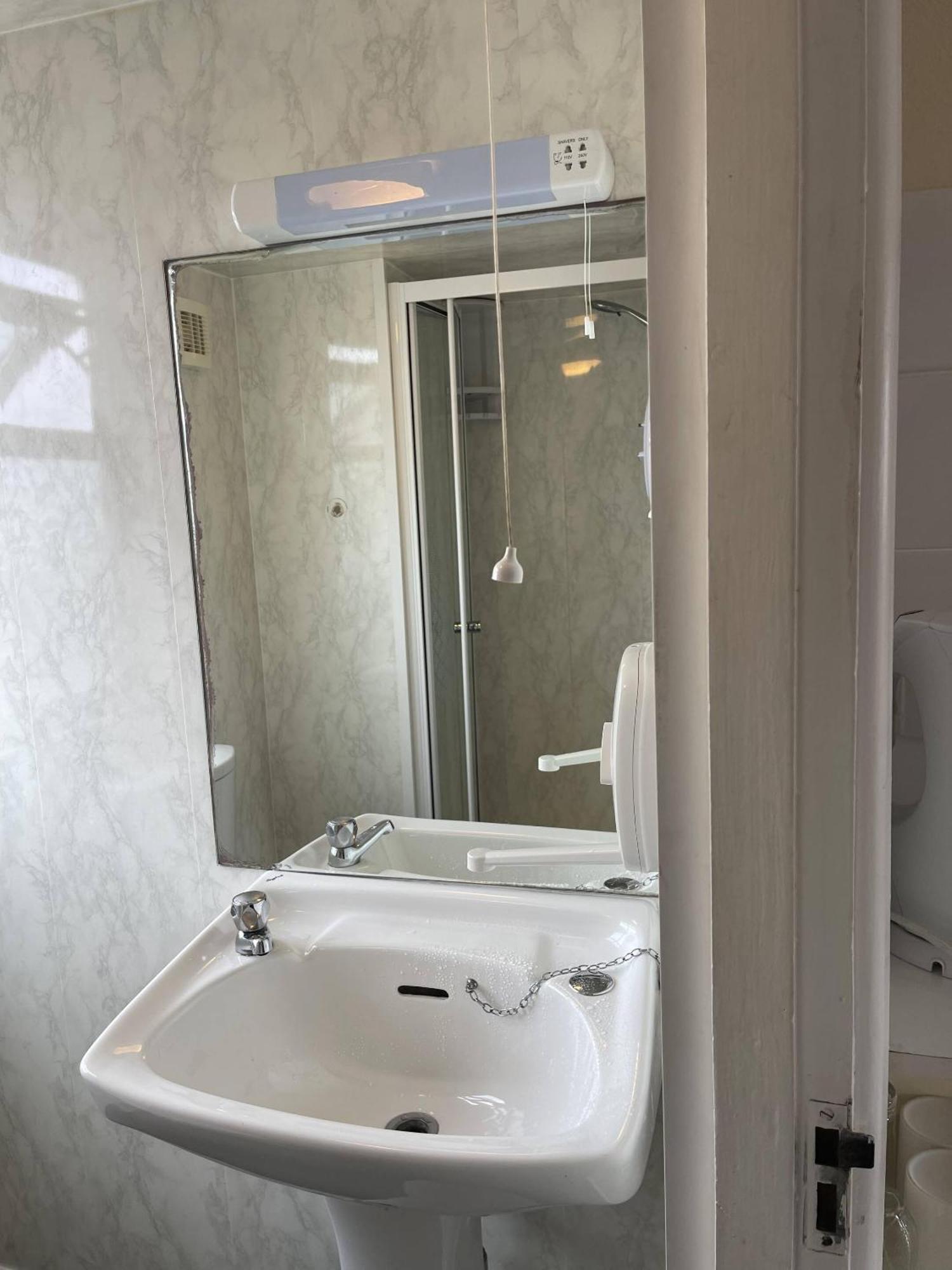 Lamplighter Guesthouse Плаймаут Номер фото