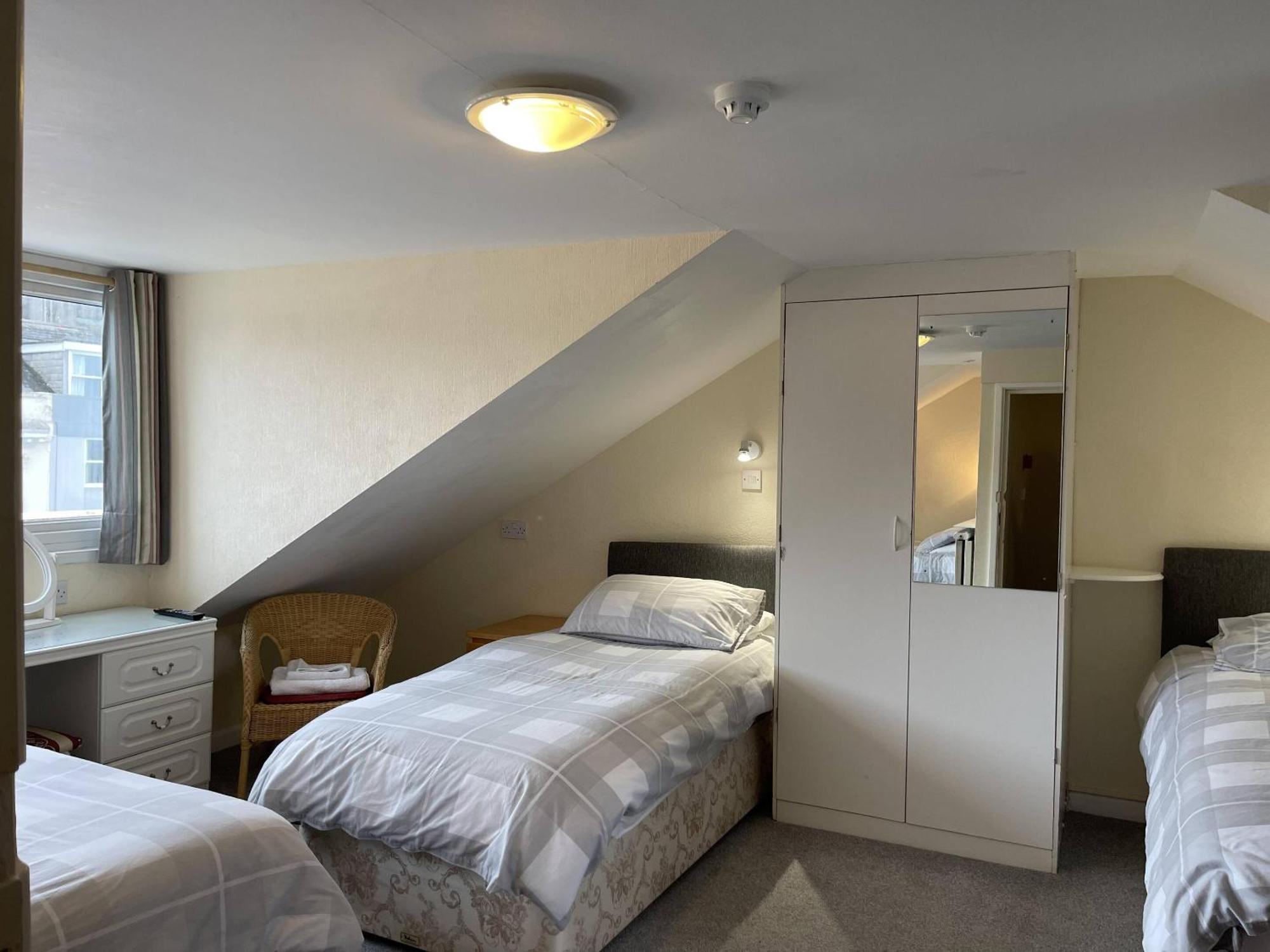Lamplighter Guesthouse Плаймаут Номер фото